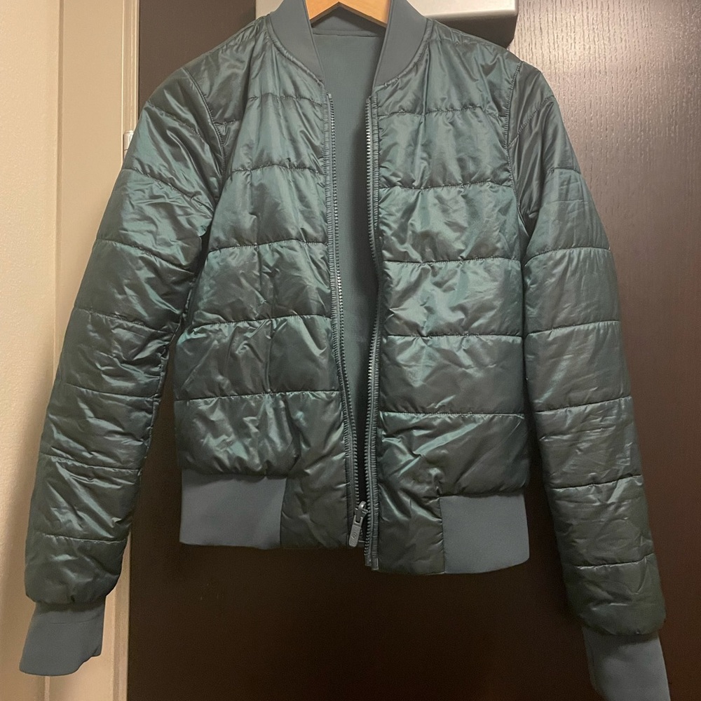 Lululemon Non-Stop Bomber Reversible Green Size 4